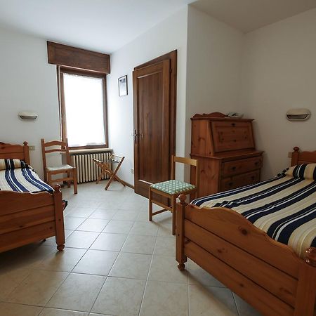 Albergo De March Farra d'Alpago Zewnętrze zdjęcie
